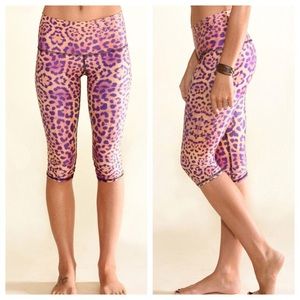New Teeki capris NWT